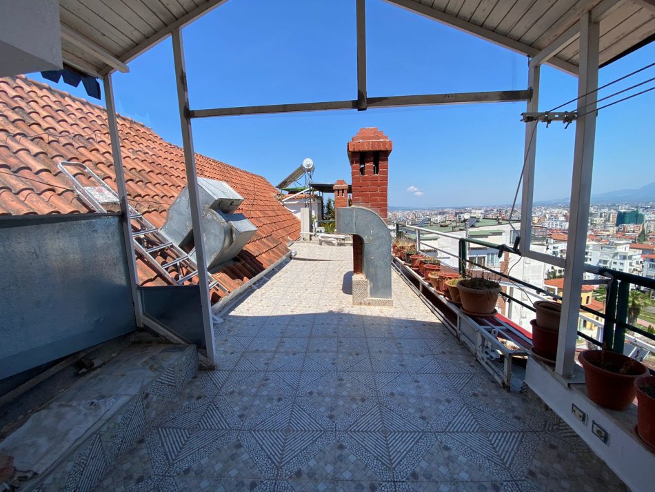 Tirane, shitet apartament 4+1+Aneks+Ballkon Kati 4, 220 m² 285.000 € (Rruga Kodra e Diellit)
