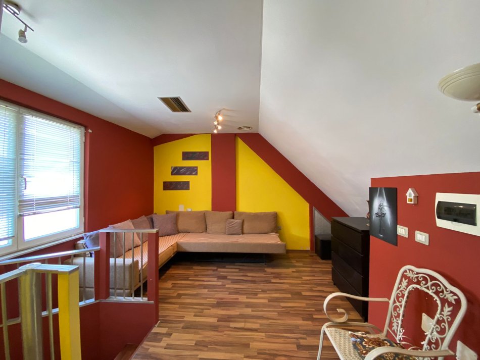Tirane, shitet apartament 4+1+Aneks+Ballkon Kati 4, 220 m² 285.000 € (Rruga Kodra e Diellit)