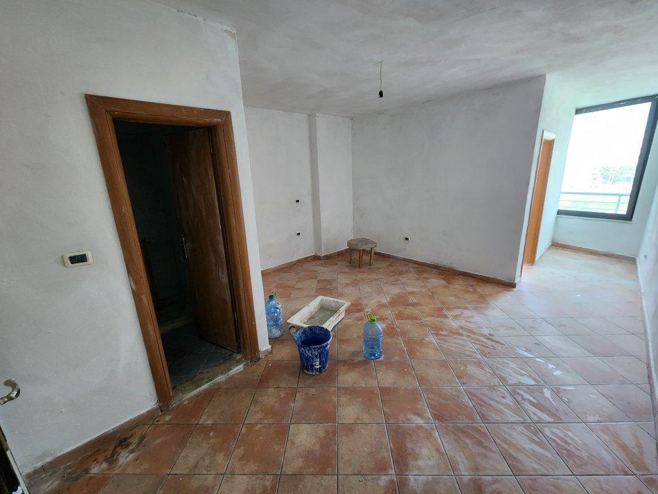 Durres, shitet apartament 1+1 Kati 4, 54 m² 42.000 € (Shkembi Kavajes)