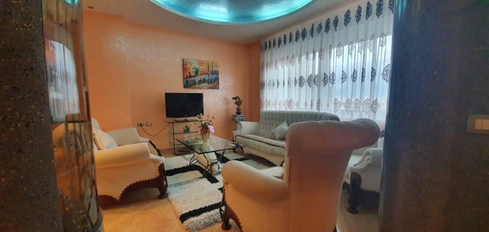 Tirane, jepet me qera apartament 1+1 Kati 9, 70 m² 600 € (Rr. Kosovarëve)