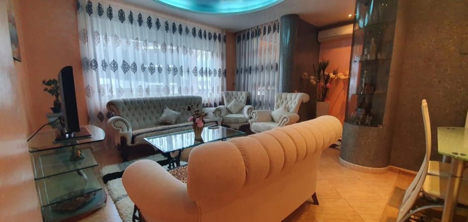 Tirane, jepet me qera apartament 1+1 Kati 9, 70 m² 600 € (Rr. Kosovarëve)