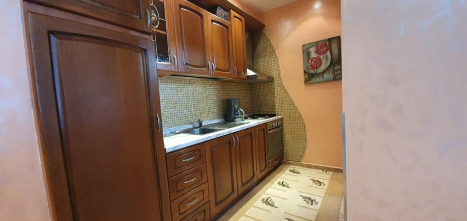 Tirane, jepet me qera apartament 1+1 Kati 9, 70 m² 600 € (Rr. Kosovarëve)