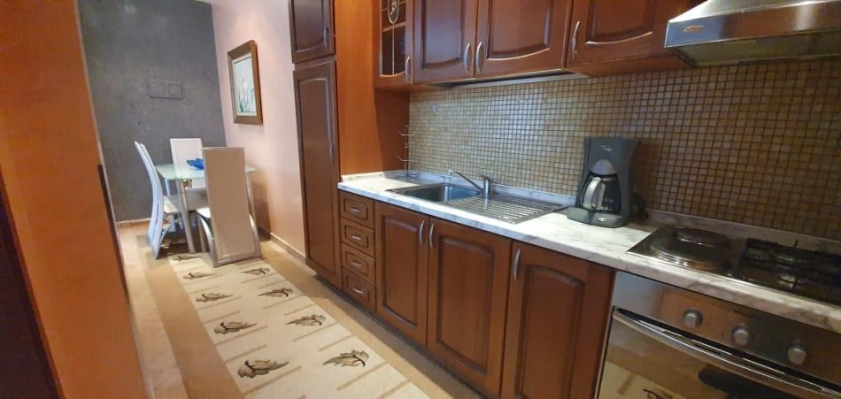 Tirane, jepet me qera apartament 1+1 Kati 9, 70 m² 600 € (Rr. Kosovarëve)
