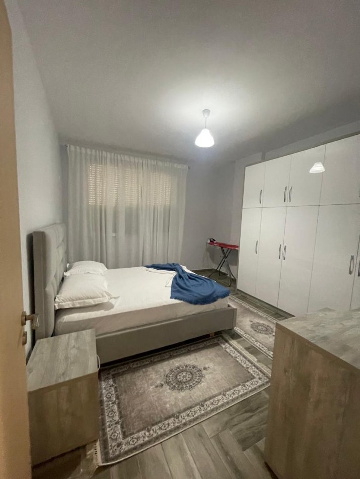 Tirane, jepet me qera 1+1 Kati 3, 70 m² 600 € (Rruga Bilal Sina)