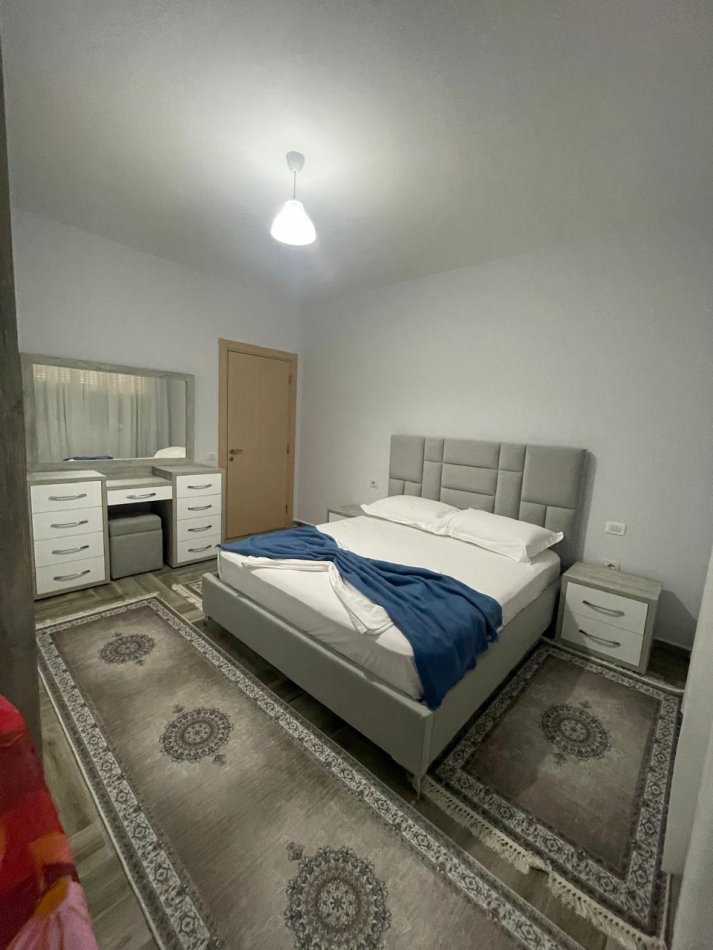 Tirane, jepet me qera 1+1 Kati 3, 70 m² 600 € (Rruga Bilal Sina)