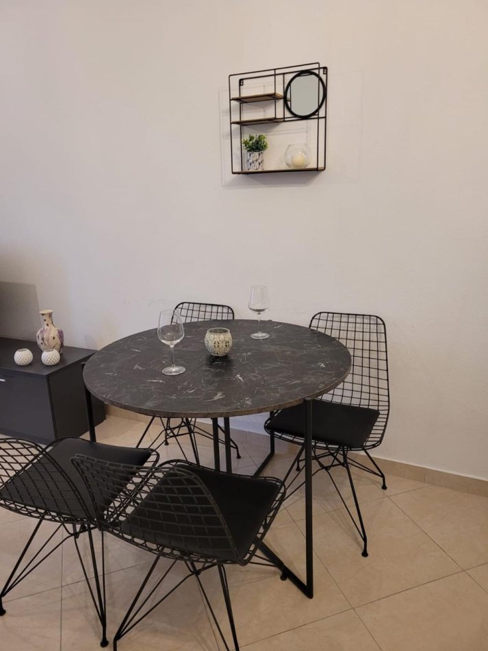 Durres, shes apartament 1+1+Ballkon Kati 6, 70 m² 74.000 € (Durres)