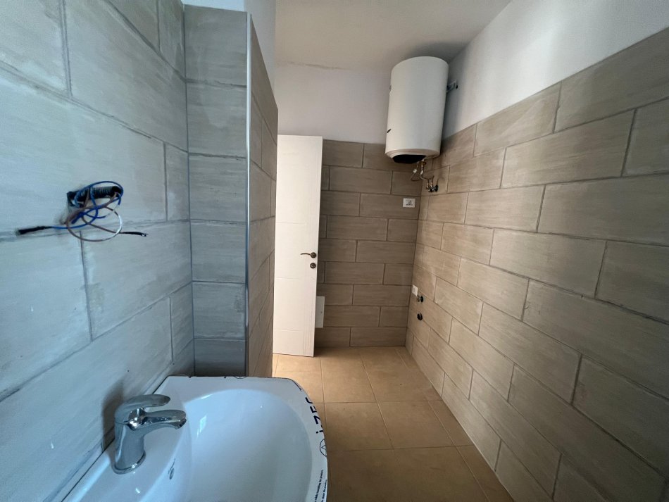Tirane, shitet apartament 2+1 Kati 4, 79 m² 155.000 € (Selite)