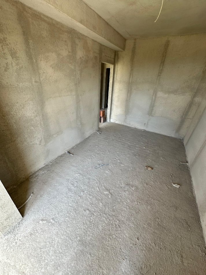Tirane, shitet apartament 1+1+Ballkon Kati 2, 66 m² 79.000 € (Vila L)