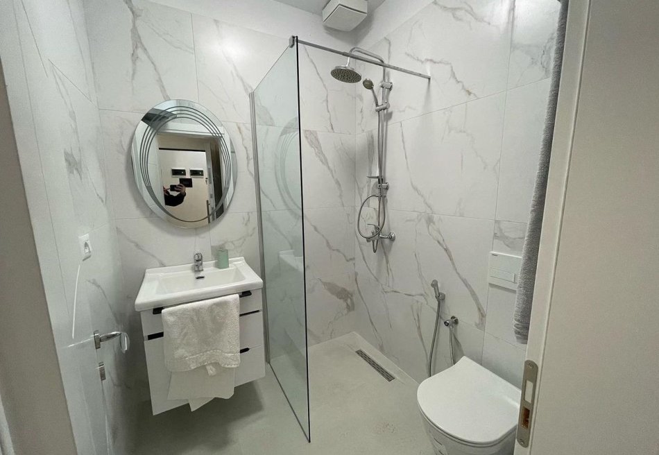 Tirane, jepet me qera garsonier Kati 3, 40 m² 500 € (Qender)