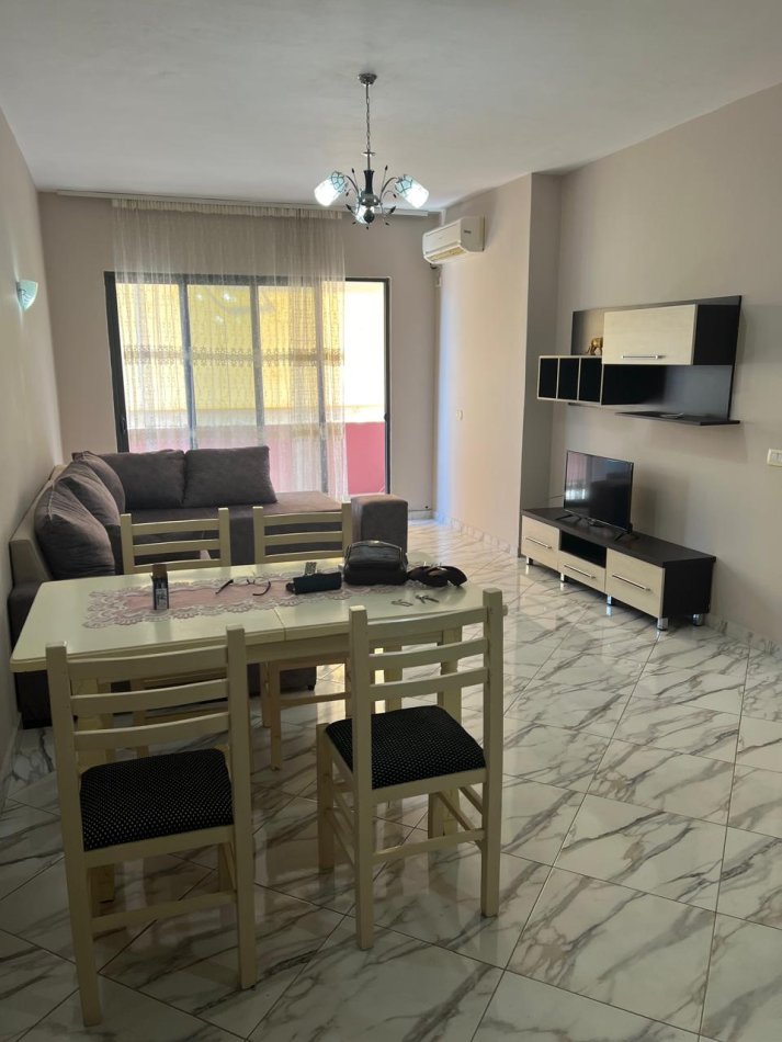 Tirane, Apartament 2+1 me qira Kati 7, 110 m²  40 000 ALL ( Yzberisht)