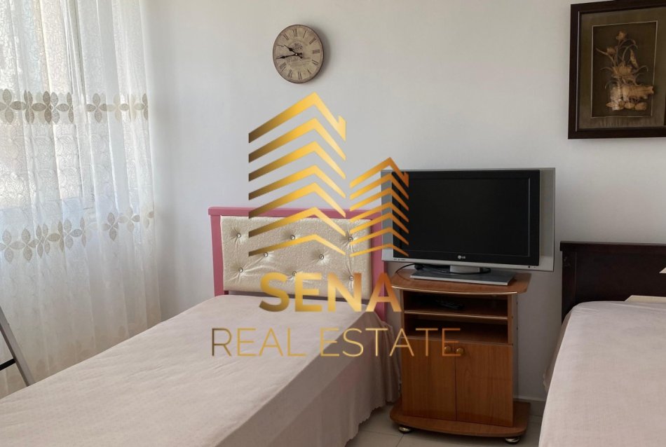 Tirane, jepet me qera apartament 2+1+Ballkon Kati 5, 85 m² 650 € (Rruga Muhamet Gjollesha)