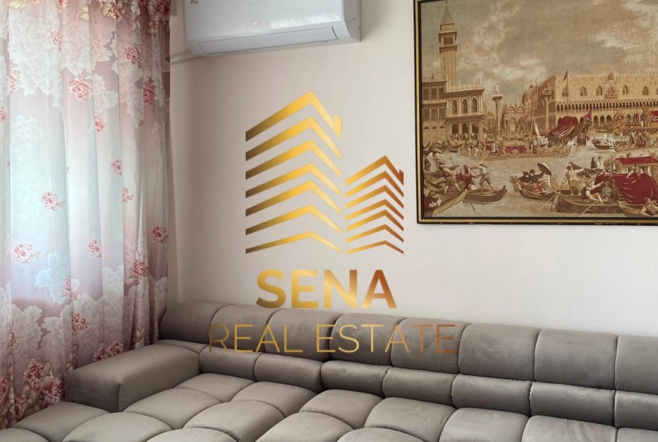 Tirane, jepet me qera apartament 2+1+Ballkon Kati 5, 85 m² 650 € (Rruga Muhamet Gjollesha)