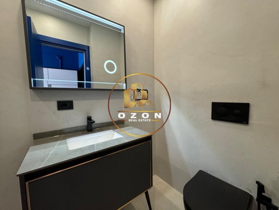 Apartament 1+1 në shitje me pamje fantastike te Kopshtit Botanik , Komuna e Parisit! 141.000 €