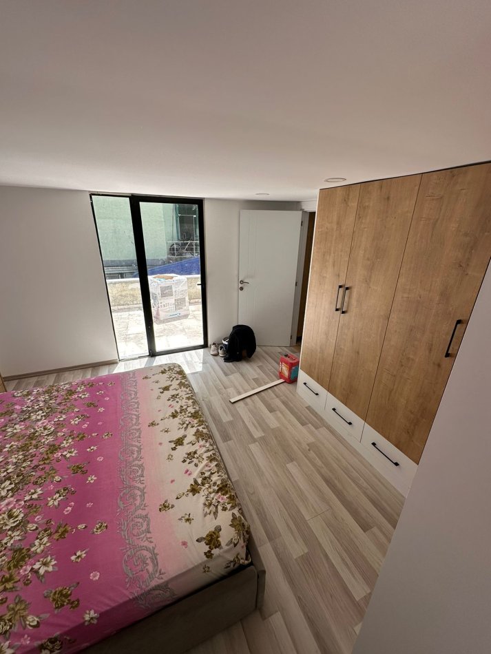 Tirane, shitet apartament duplex Dublex Kati 0, 82 m² 85.000 € (Fresku)