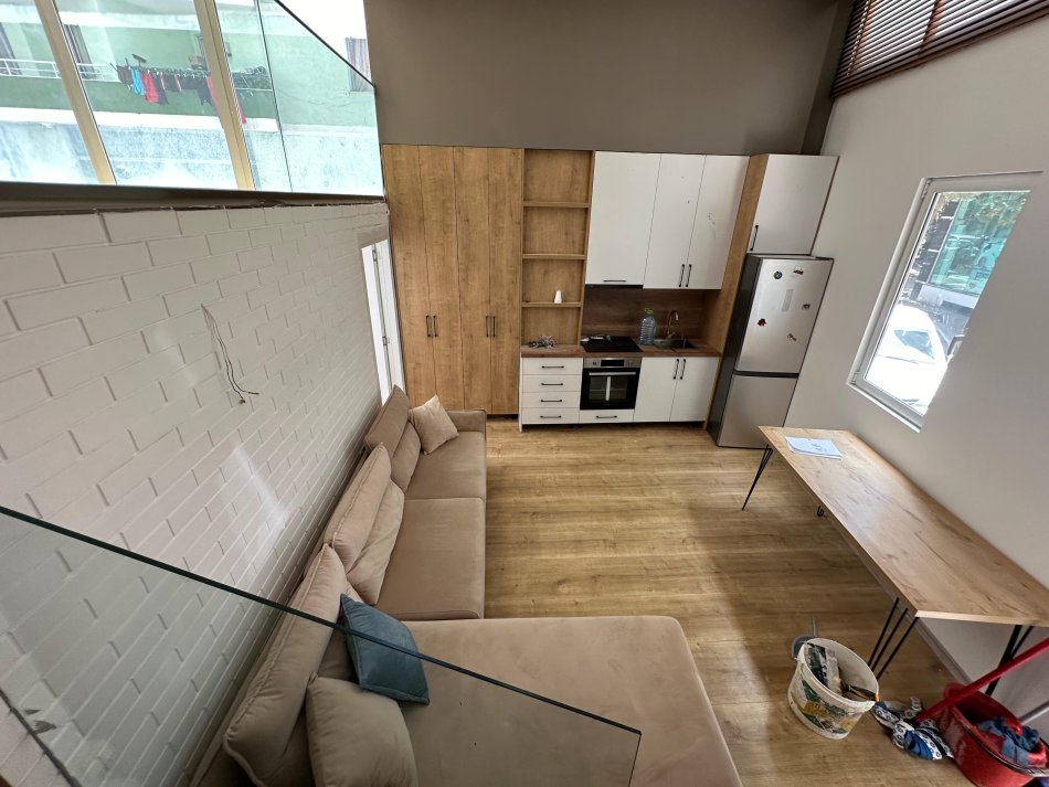 Tirane, shitet apartament duplex Dublex Kati 0, 82 m² 85.000 € (Rruga e Thesarit)