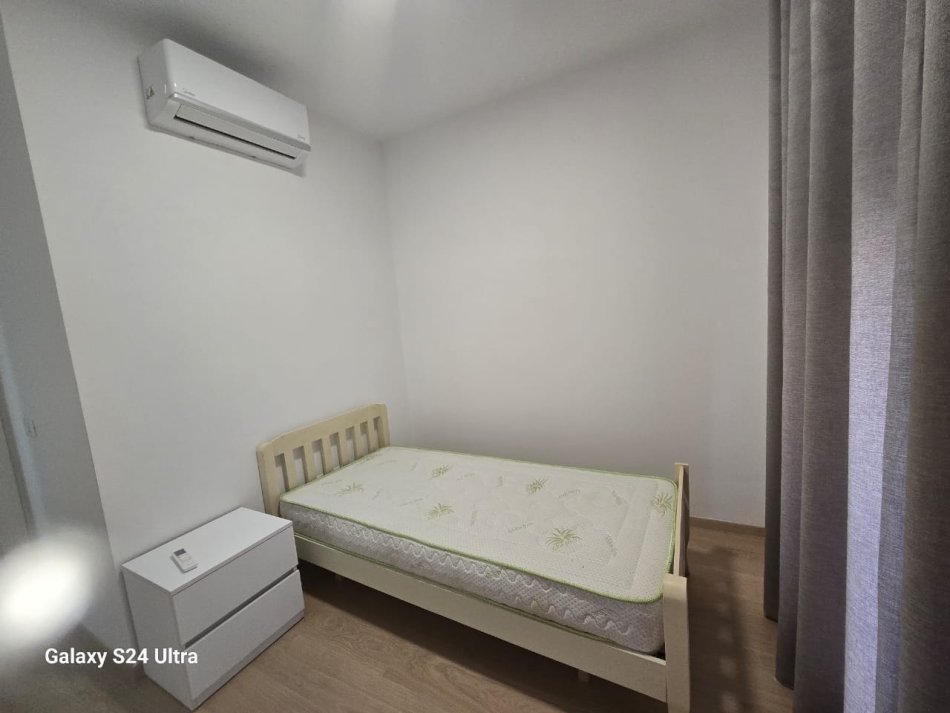 Tirane, jepet me qera apartament 1+1+Ballkon Kati 3, 75 m² 850 € (Kompleksi Delijorgji)