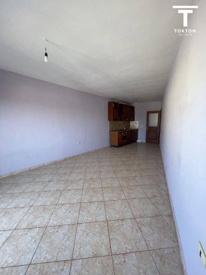 Tirane, shitet apartament 1+1 Kati 2, 86 m² 94.182 € (Rruga Aleksander Moisiu)
