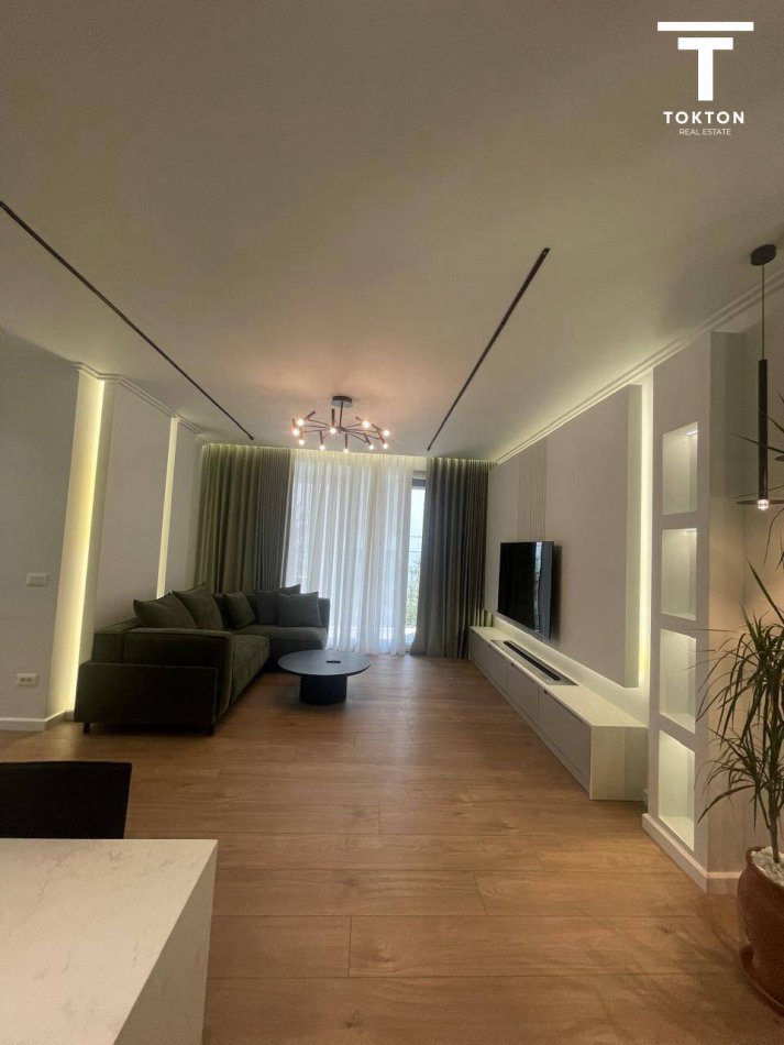 Tirane, jepet me qera apartament 3+1 Kati 1, 150 m² 1.800 € (LIQENI I THATE)