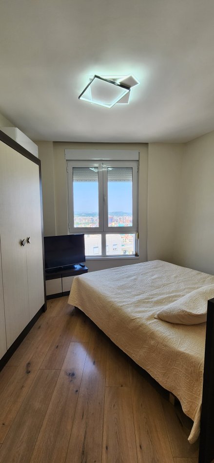 Tirane, jepet me qera apartament 2+1+Aneks+Ballkon Kati 12, 110 m² 650 € (Ndre Mjeda)