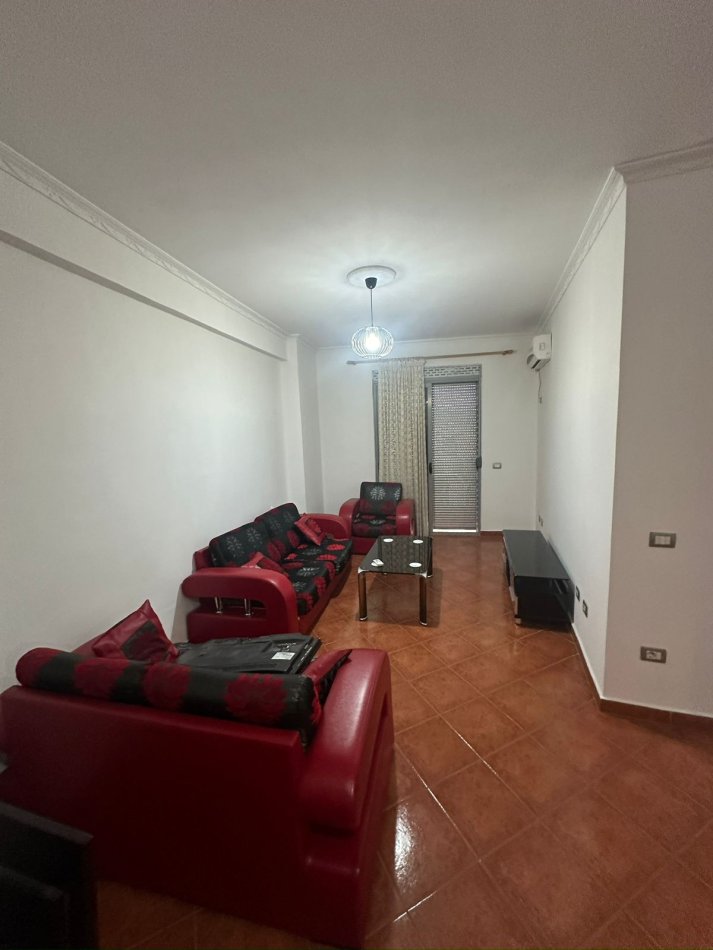Tirane, jepet me qera apartament 2+1 Kati 5, 110 m² 500 € (xhamlliku)