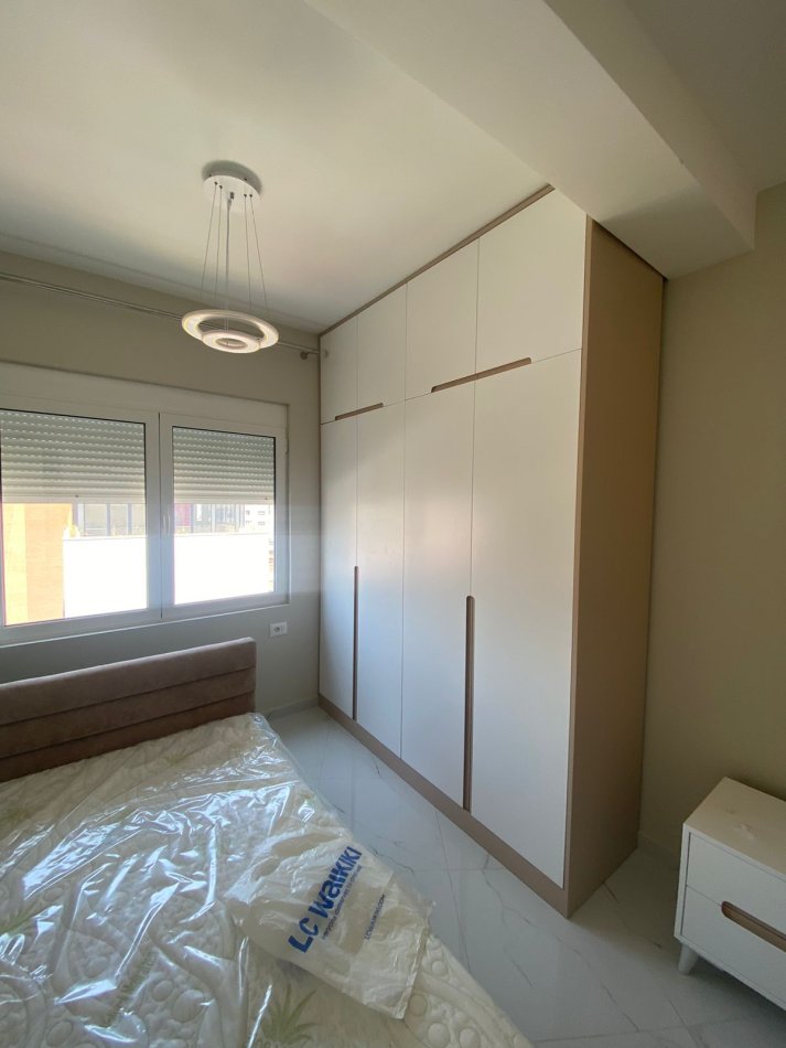 Tirane, jepet me qera apartament 2+1 Kati 6, 105 m² 750 € (Brraka)