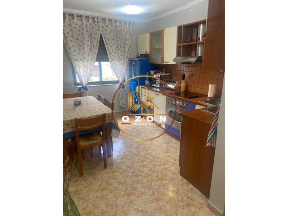 Apartament Me Qira 3+1 Në Rrugën Mine Peza!