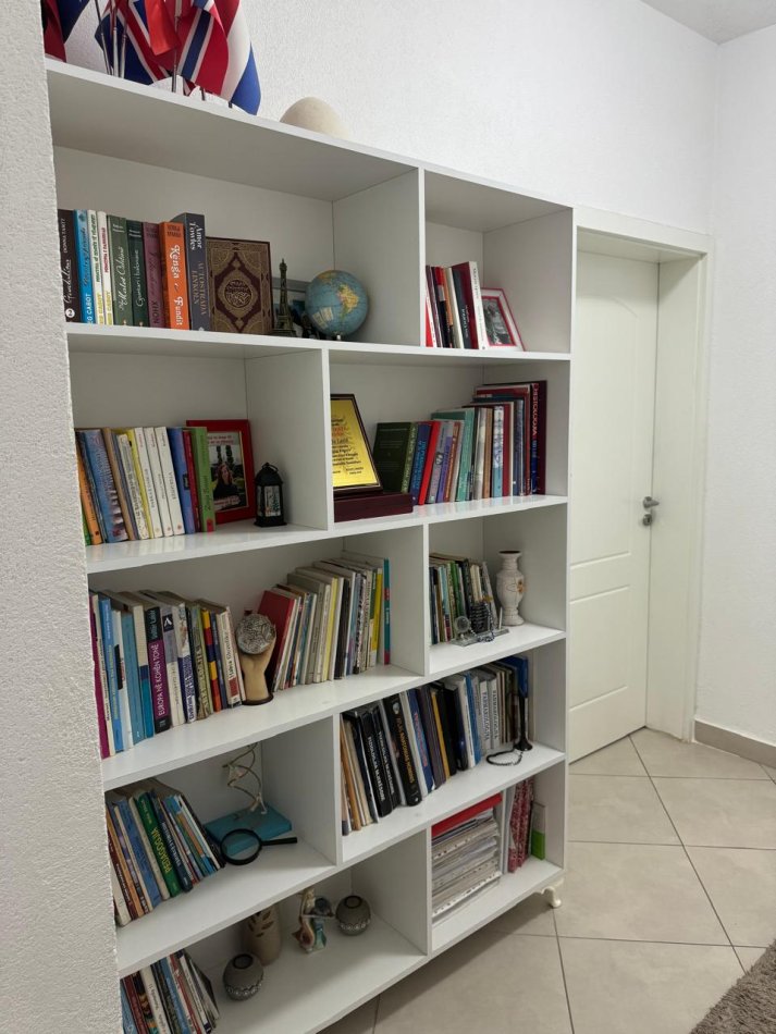 Tirane, jap me qera apartament 2+1+Ballkon Kati 1, 100 m² 600 € (DON BOSKO)