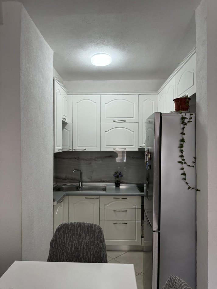 Tirane, jap me qera apartament 2+1+Ballkon Kati 1, 100 m² 600 € (DON BOSKO)