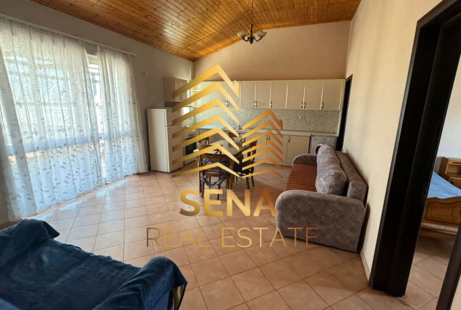 Tirane, jepet me qera apartament 2+1 Kati 4, 120 m² 400 € (Rruga Sali Nivica)