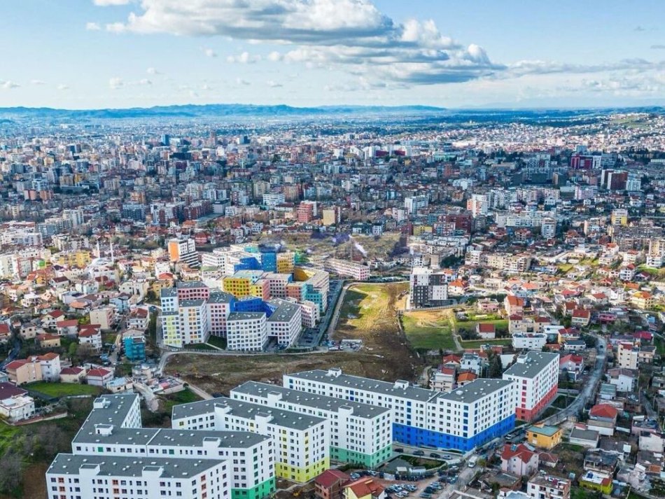 Tirane, shitet apartament 2+1 Kati 4, 75 m² 105.000 € (Ali Demi)