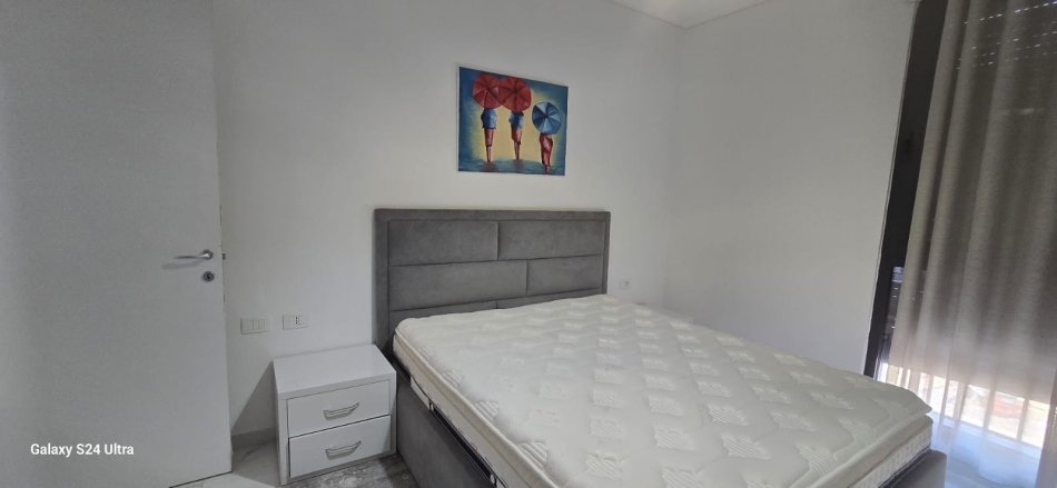 Tirane, jepet me qera apartament 2+1+Ballkon , 70 m² 700 € (Parku Olimpik)