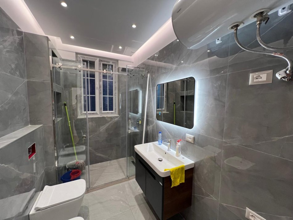 Tirane, shitet apartament 2+1 Kati 3, 103 m² 187.000 € (Stacioni i Fundit Tiranes Re)