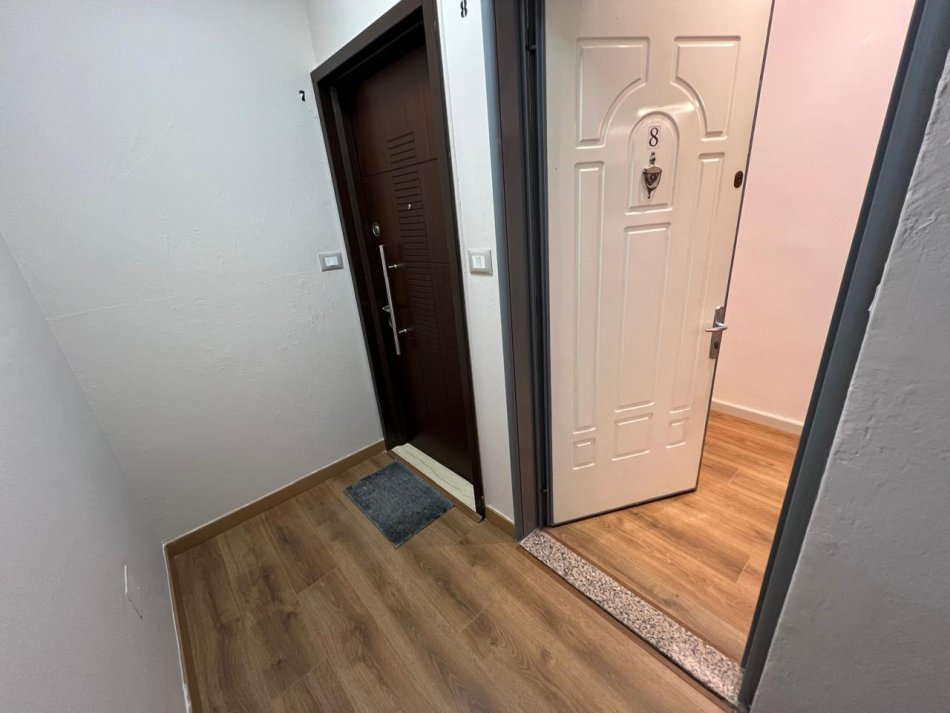Tirane, shitet apartament 2+1 Kati 3, 103 m² 187.000 € (Stacioni i Fundit Tiranes Re)