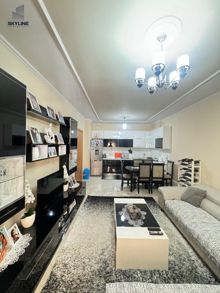 Tirane, shitet apartament 2+1+Ballkon Kati 5, 97 m² 130.000 € 