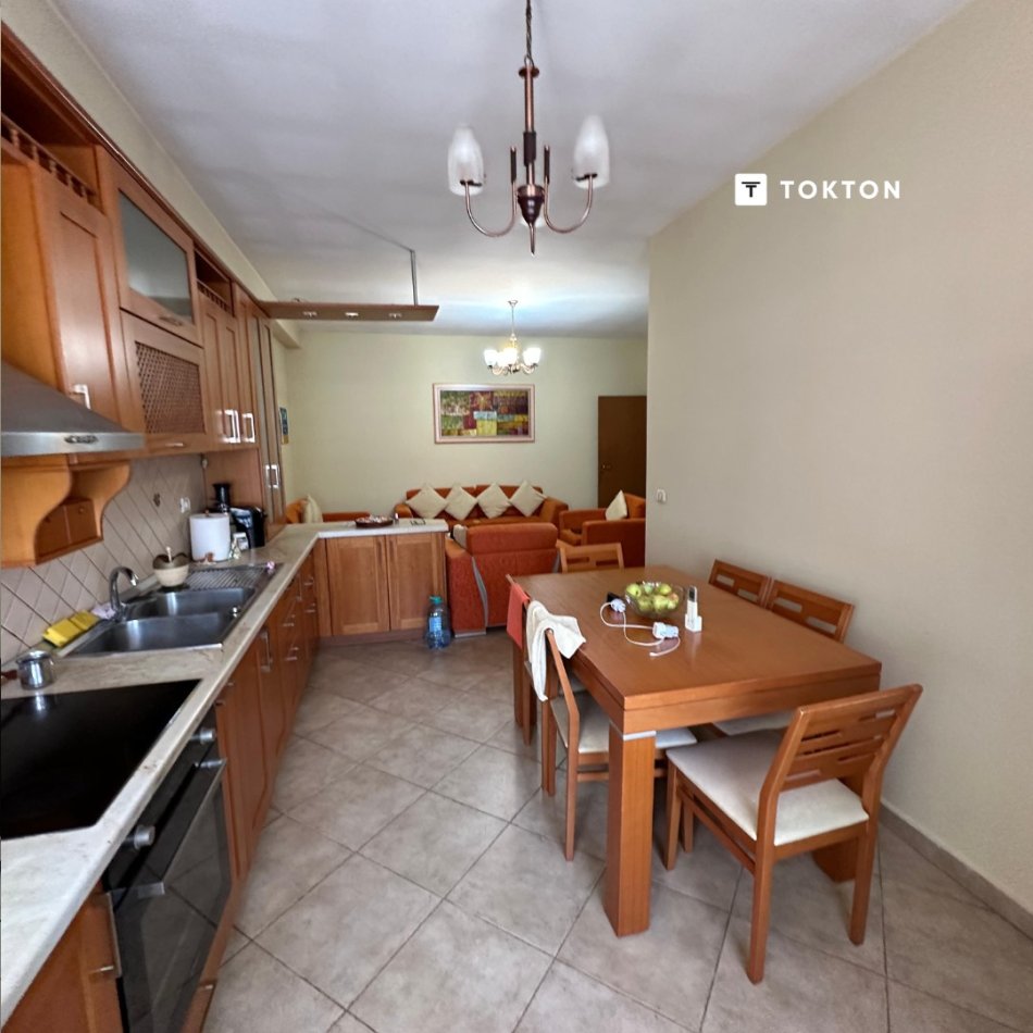 Tirane, shitet apartament 2+1 Kati 7, 115 m² 160.000 € (5 Maji)
