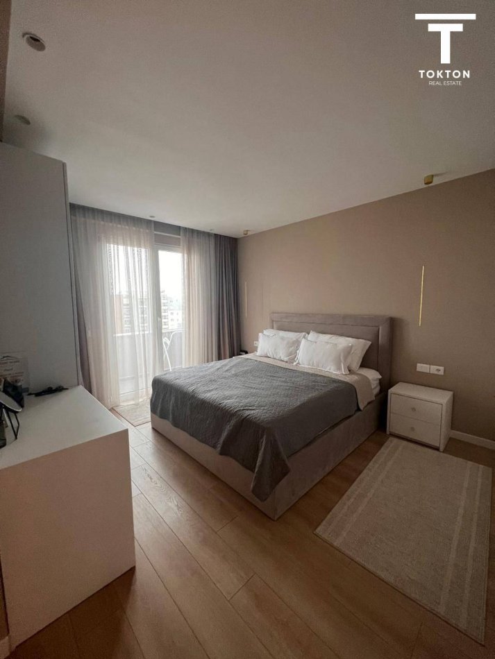 Tirane, shitet apartament 2+1 Kati 11, 137 m² 193.000 € (Fusha Aviacionit)