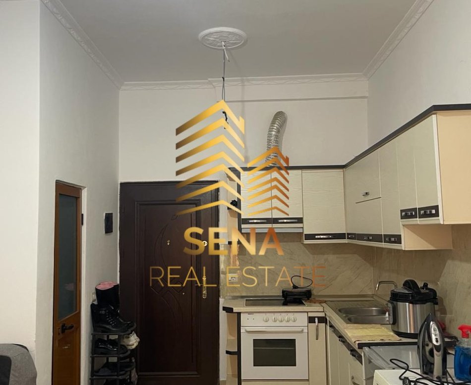 Tirane, jepet me qera garsonier 1+1 Kati 5, 37 m² 300 € (Prane Big Market)