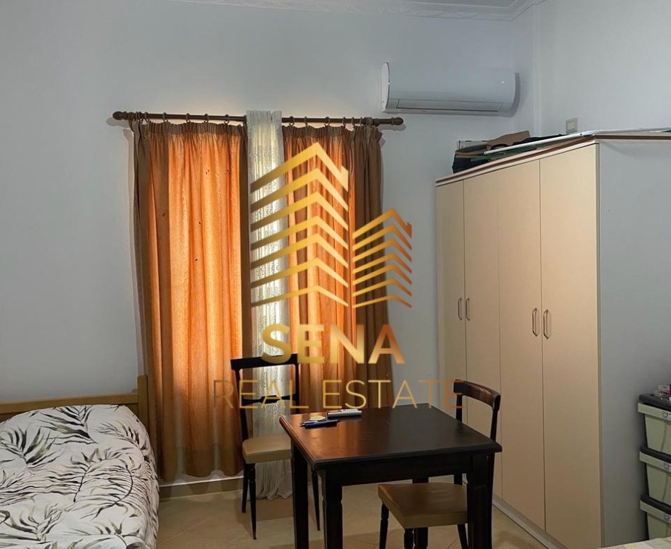 Tirane, jepet me qera garsonier 1+1 Kati 5, 37 m² 300 € (Prane Big Market)