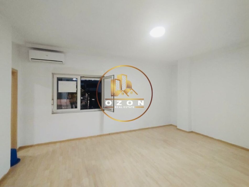 Apartament 3+1+2 për Qira në Rrugën Mine Peza 1000 € !
