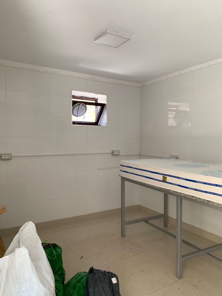 Tirane, jepet me qera Ambient Biznesi, Kati 0, 26 m² 500 € (Sheshi Wilson) TT 1204