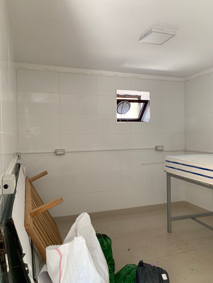 Tirane, jepet me qera Ambient Biznesi, Kati 0, 26 m² 500 € (Sheshi Wilson) TT 1204