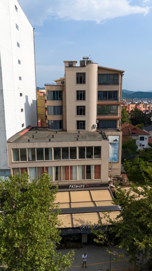 Elbasan, shitet ambjent biznesi , 3.571 m² 3.000.000 €  TT 1211