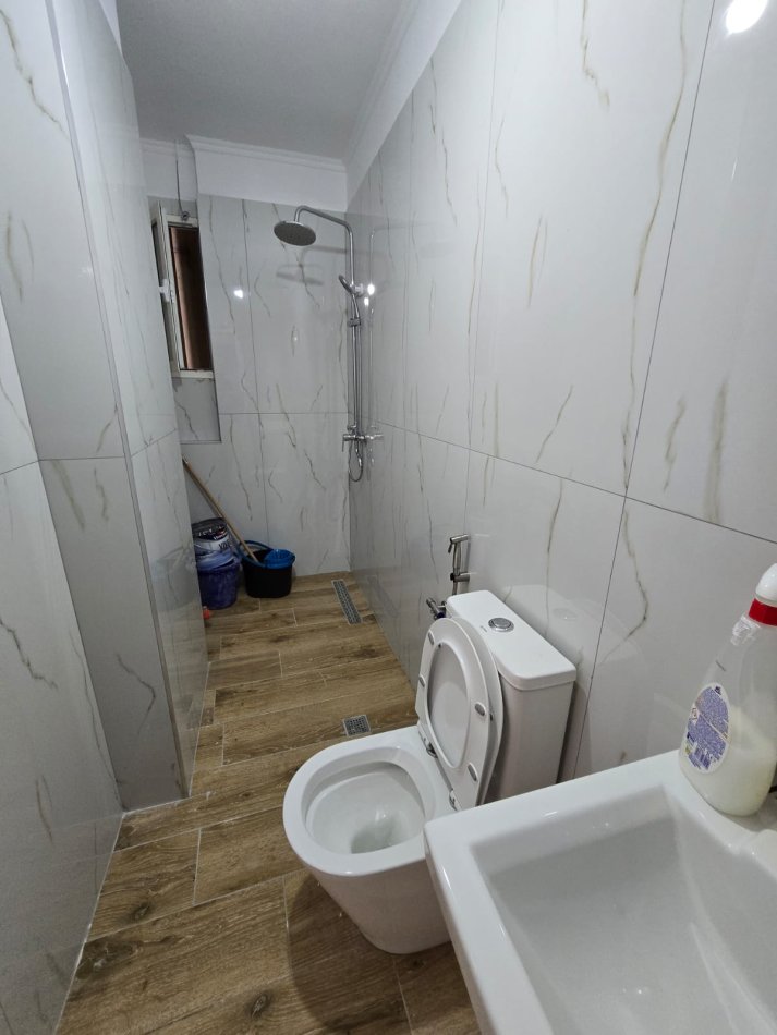 Tirane, shitet apartament 2+1 Kati 5, 75 m² 132.000 € (rruga xhanfize keko)
