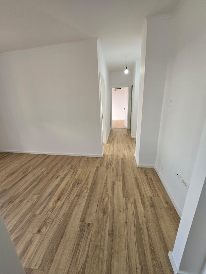 Tirane, shitet apartament 2+1 Kati 5, 75 m² 132.000 € (rruga xhanfize keko)