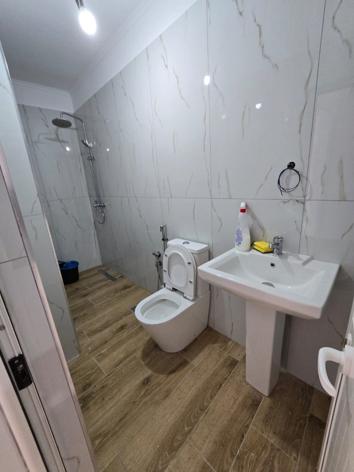 Tirane, shitet apartament 2+1 Kati 5, 75 m² 132.000 € (rruga xhanfize keko)