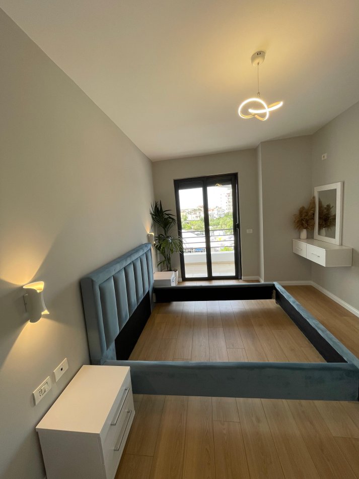 Tirane, shitet apartament 2+1 Kati 3, 89 m² 128.000 € (Yzberisht)
