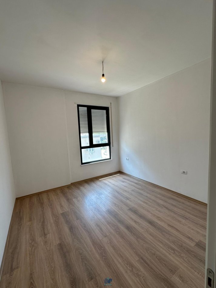 Jepet Me Qera Apartament 2+1 Ne Kinostudio [ID P02144]