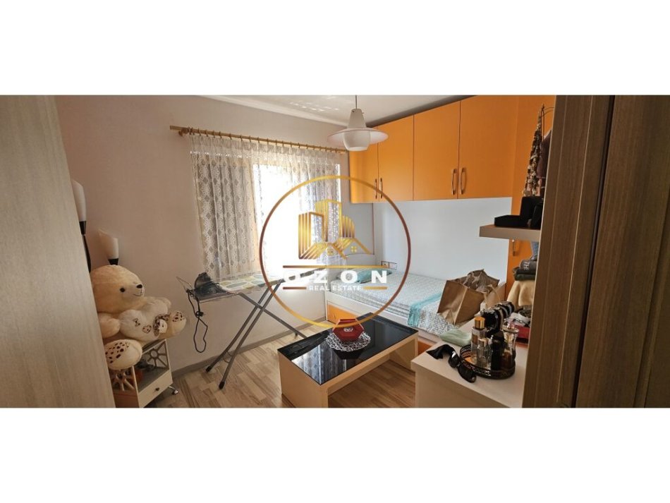 Apartament 3+1 me Qira shumë pranë Rrugicës së Salës! 1.300 €