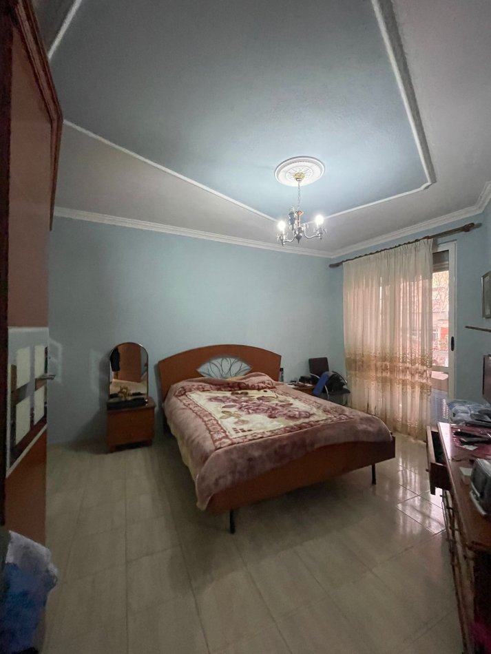 Tirane, shitet apartament 3+1+Ballkon , 107 m² (Stacioni i Trenit)
