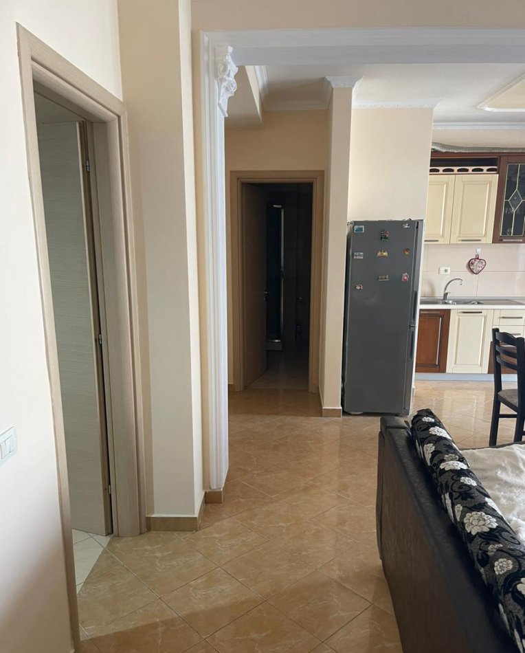 Tirane, jepet me qera apartament 2+1+Ballkon Kati 3, 90 m² 550 € (Kodra e Diellit)